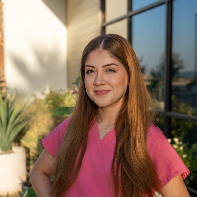 Nicole, Clinical assistant